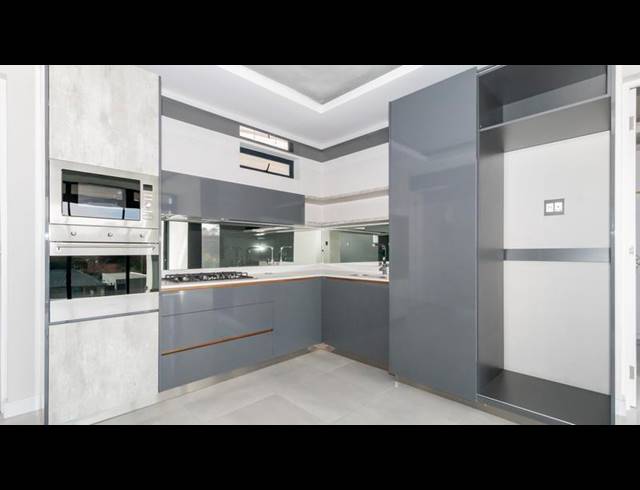 2 BEDROOM PROPERTY TO RENT IN HOUGHTON ESTATE